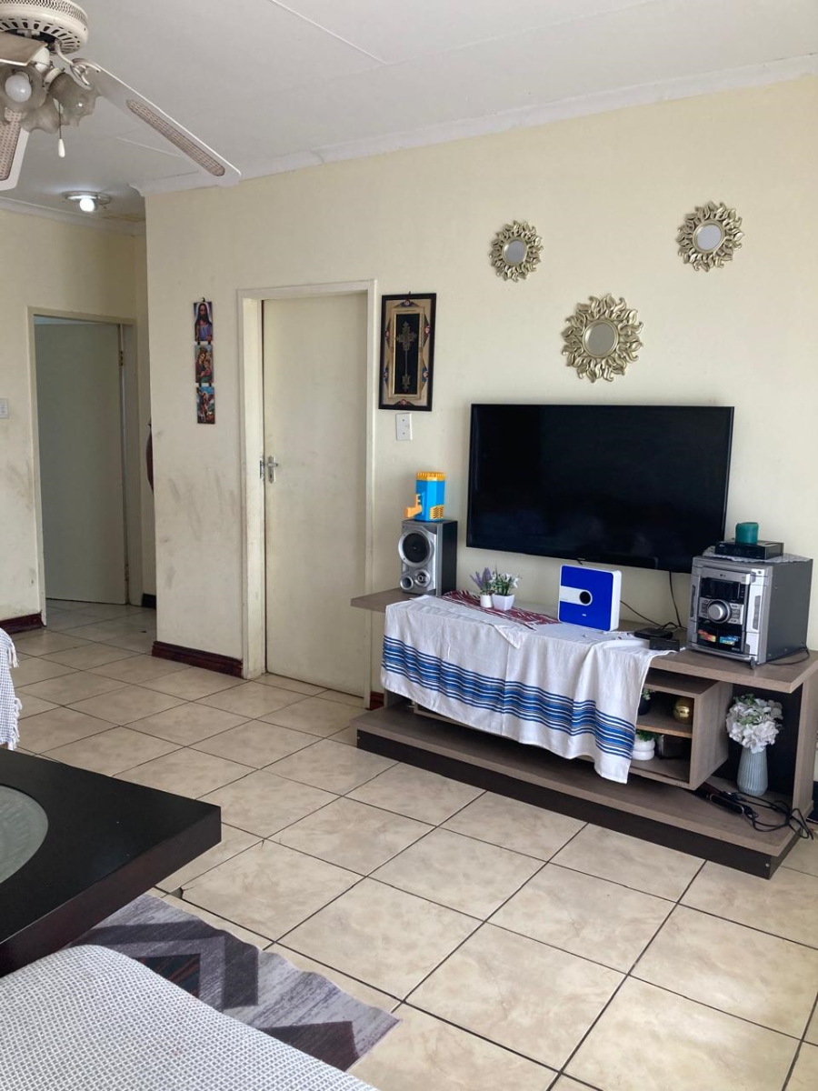 2 Bedroom Property for Sale in Rustenburg Central North West